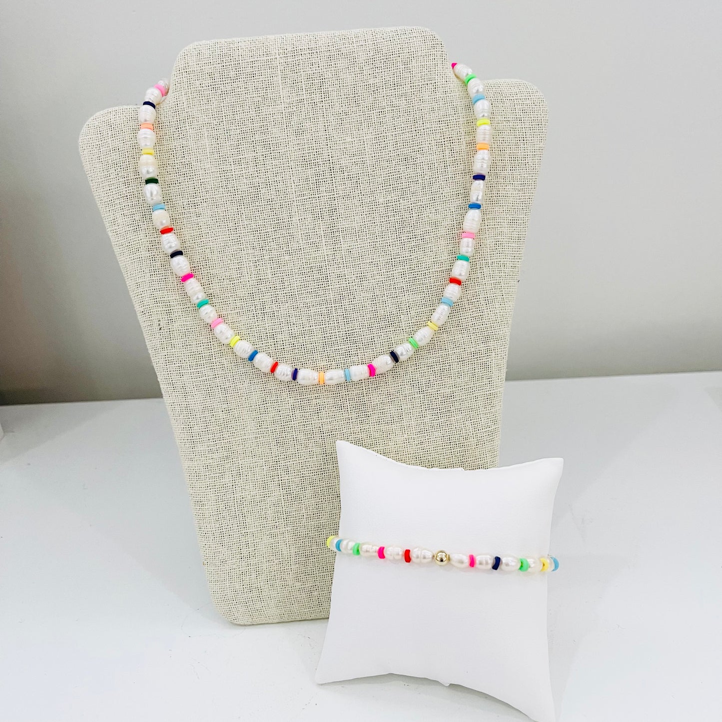 Pearl Colors Choker